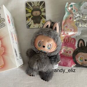 Labubu Big Into Energy ID Secret Vinyl Face Pendant